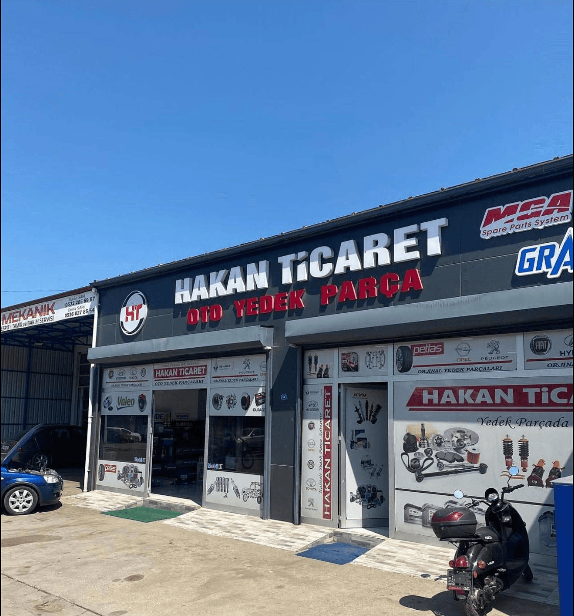 Hakan Ticaret Oto Yedek Parçaları mağazasının dış cephesi